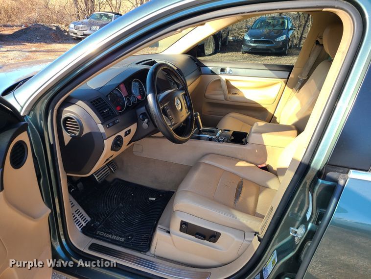 image for item JG9504 2008 Volkswagen Touareg  SUV