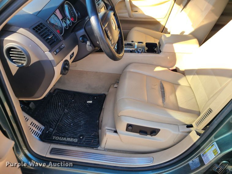 image for item JG9504 2008 Volkswagen Touareg  SUV