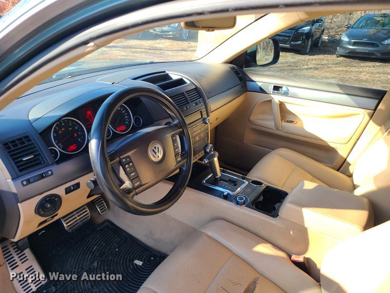 image for item JG9504 2008 Volkswagen Touareg  SUV