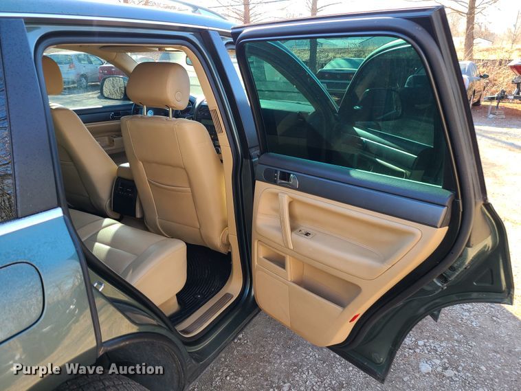 image for item JG9504 2008 Volkswagen Touareg  SUV