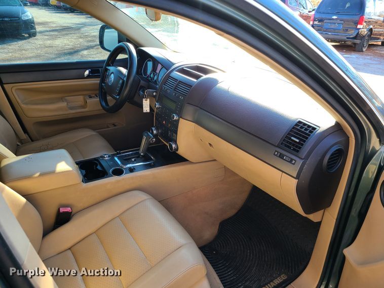 image for item JG9504 2008 Volkswagen Touareg  SUV