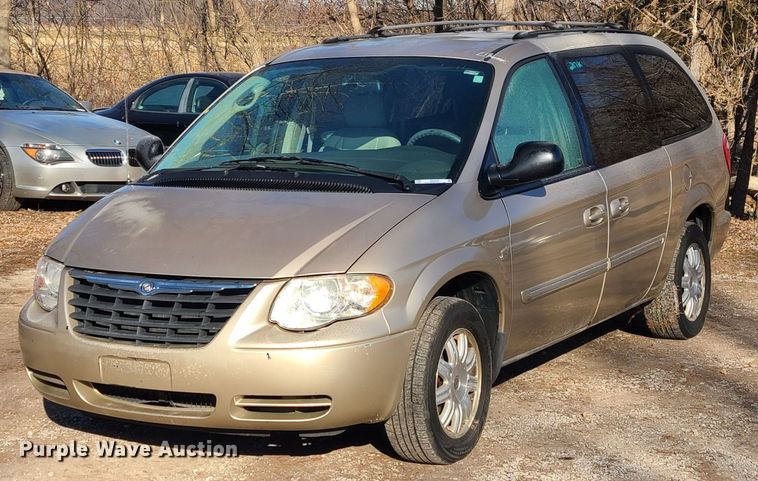 image for item JG9506 2006 Chrysler Town & Country Touring  van