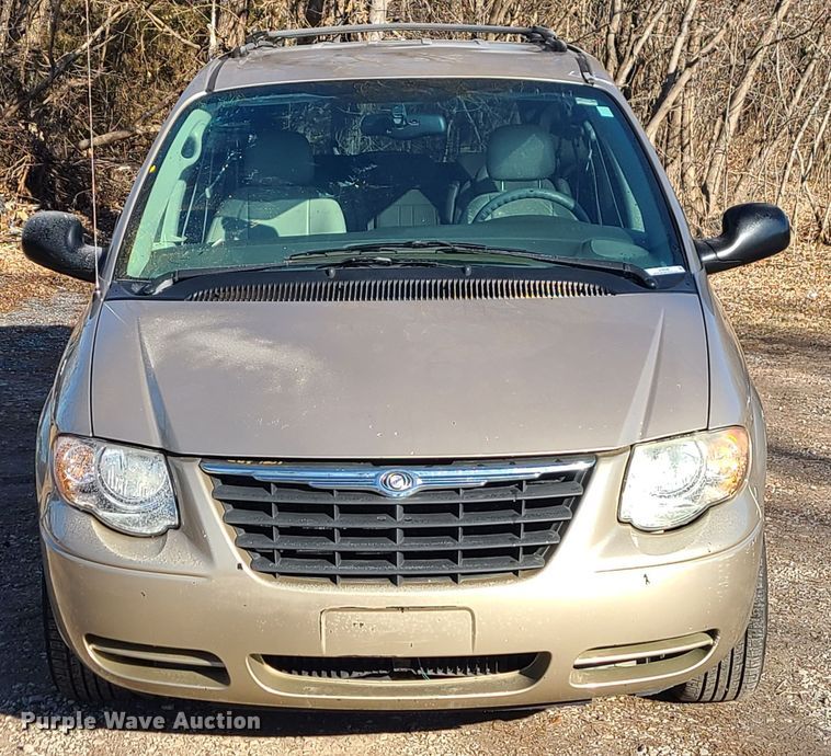 image for item JG9506 2006 Chrysler Town & Country Touring  van