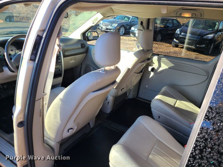 image for item JG9506 2006 Chrysler Town & Country Touring  van