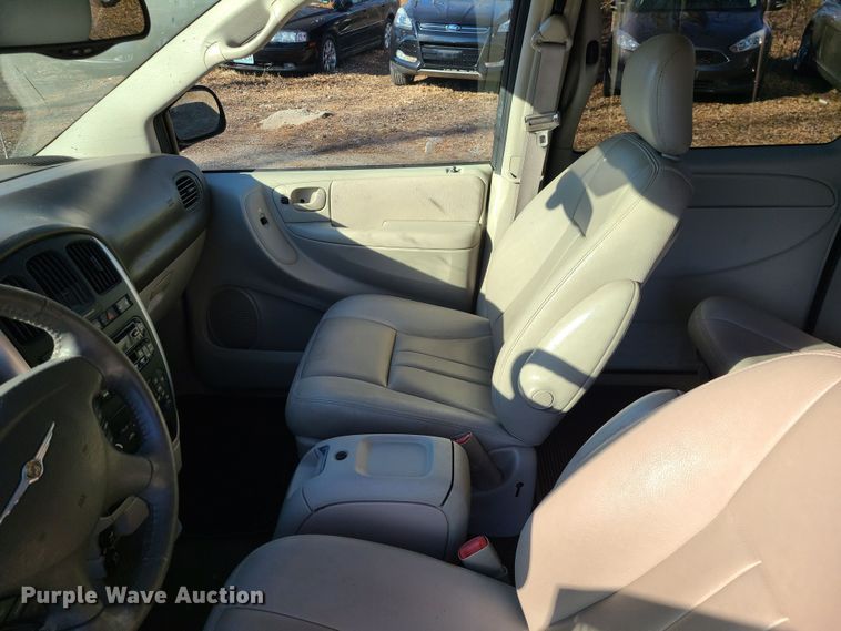image for item JG9506 2006 Chrysler Town & Country Touring  van