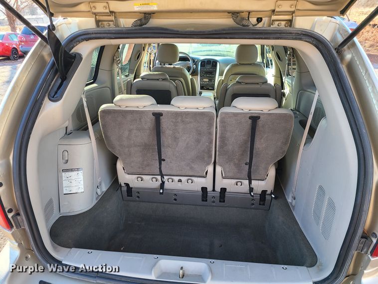 image for item JG9506 2006 Chrysler Town & Country Touring  van