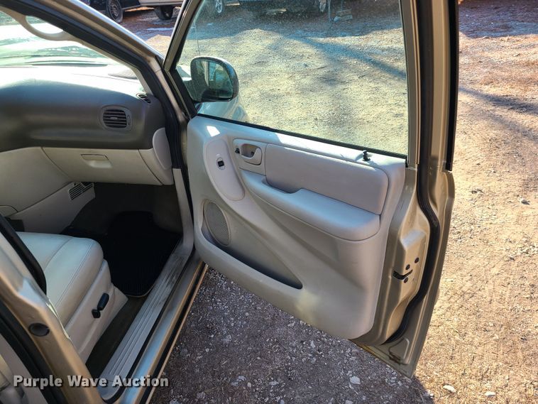 image for item JG9506 2006 Chrysler Town & Country Touring  van