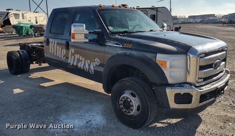 image for item JK9199 2015 Ford F450 Super Duty XLT  Crew Cab truck cab and chassis