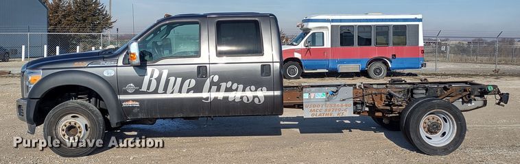 image for item JK9199 2015 Ford F450 Super Duty XLT  Crew Cab truck cab and chassis