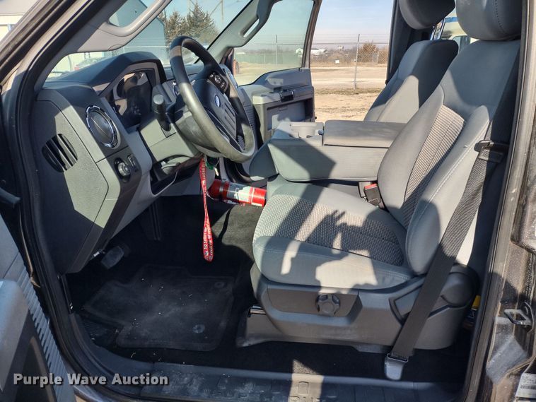 image for item JK9199 2015 Ford F450 Super Duty XLT  Crew Cab truck cab and chassis