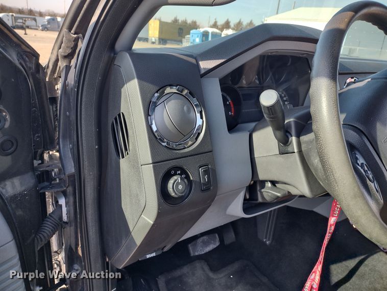 image for item JK9199 2015 Ford F450 Super Duty XLT  Crew Cab truck cab and chassis