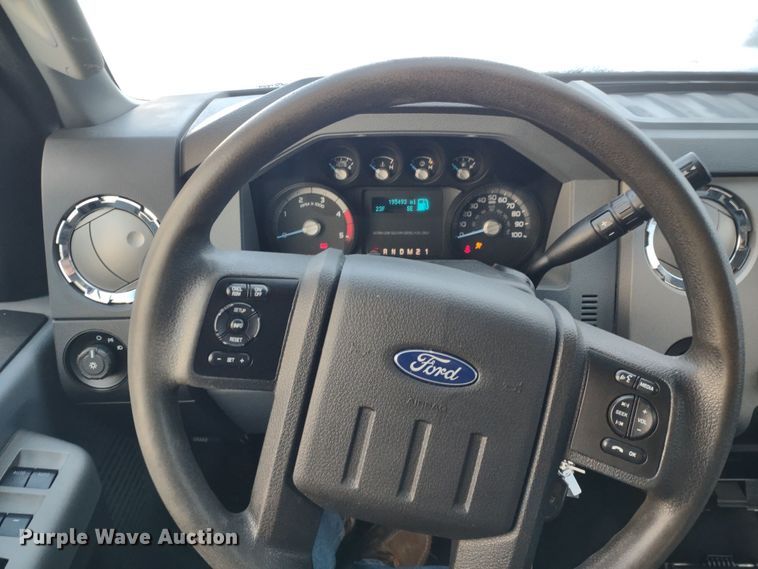 image for item JK9199 2015 Ford F450 Super Duty XLT  Crew Cab truck cab and chassis