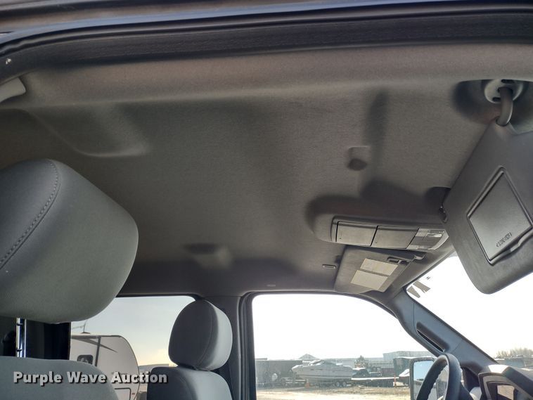 image for item JK9199 2015 Ford F450 Super Duty XLT  Crew Cab truck cab and chassis