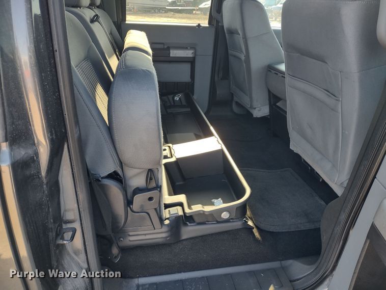 image for item JK9199 2015 Ford F450 Super Duty XLT  Crew Cab truck cab and chassis