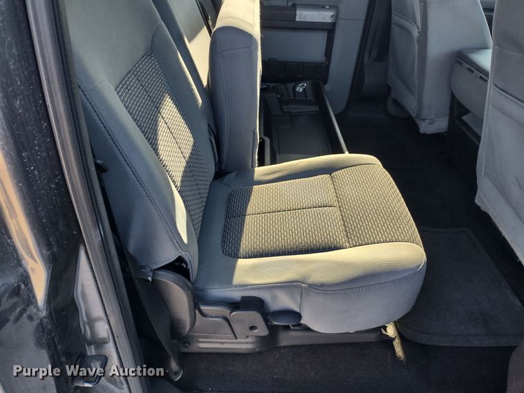 image for item JK9199 2015 Ford F450 Super Duty XLT  Crew Cab truck cab and chassis