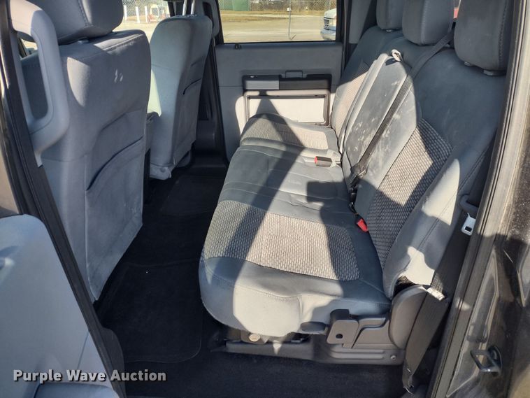 image for item JK9199 2015 Ford F450 Super Duty XLT  Crew Cab truck cab and chassis