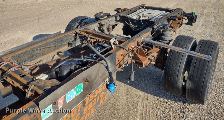 image for item JK9199 2015 Ford F450 Super Duty XLT  Crew Cab truck cab and chassis