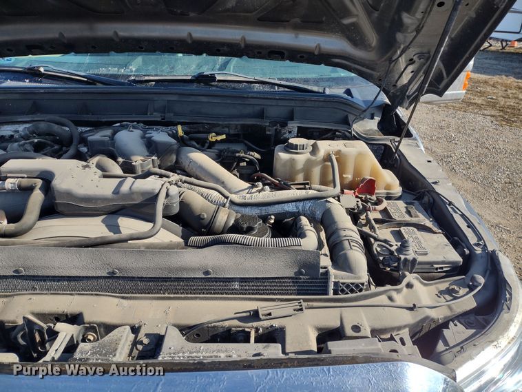 image for item JK9199 2015 Ford F450 Super Duty XLT  Crew Cab truck cab and chassis