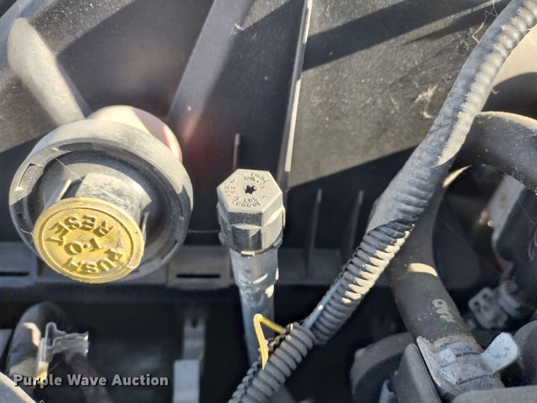 image for item JK9199 2015 Ford F450 Super Duty XLT  Crew Cab truck cab and chassis