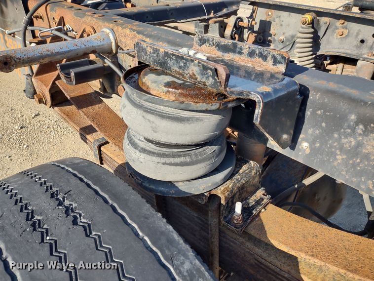 image for item JK9199 2015 Ford F450 Super Duty XLT  Crew Cab truck cab and chassis