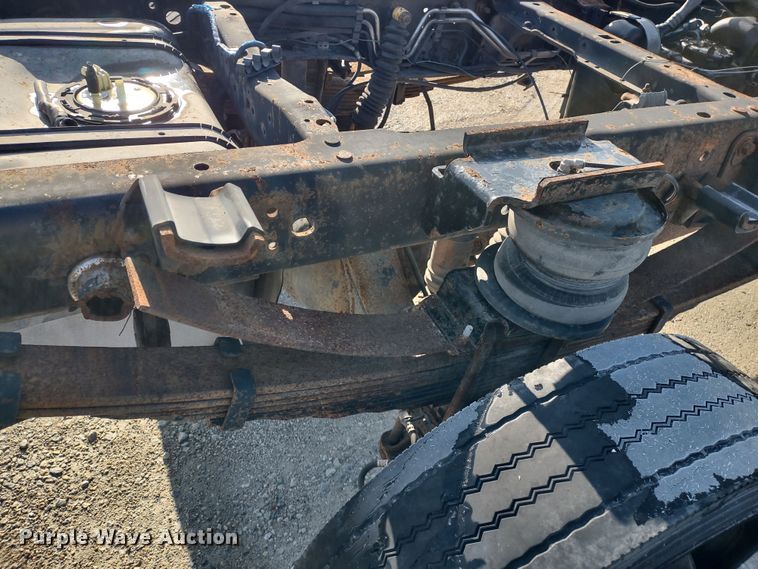 image for item JK9199 2015 Ford F450 Super Duty XLT  Crew Cab truck cab and chassis