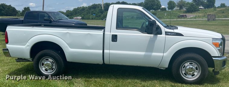 image for item JM9257 2013 Ford F350 Super Duty XL  pickup truck