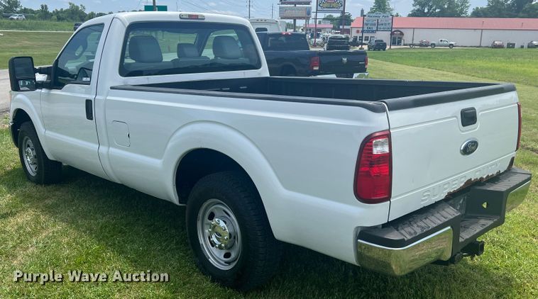 image for item JM9257 2013 Ford F350 Super Duty XL  pickup truck