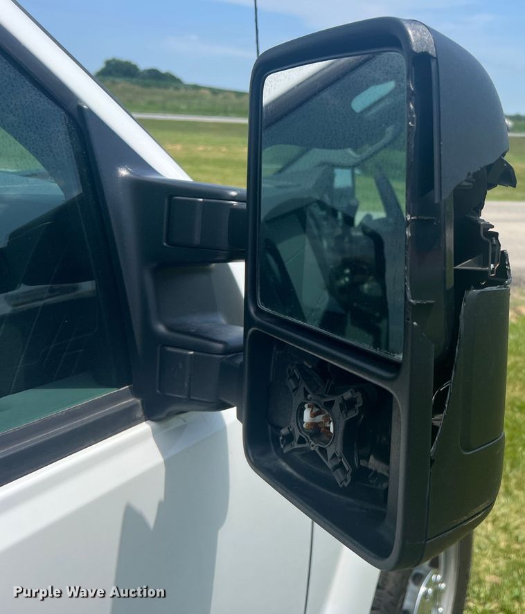 image for item JM9257 2013 Ford F350 Super Duty XL  pickup truck