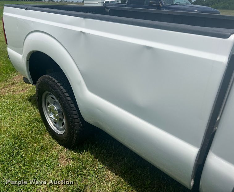 image for item JM9257 2013 Ford F350 Super Duty XL  pickup truck