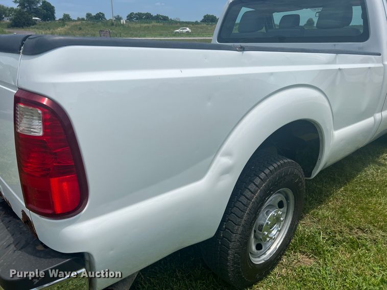 image for item JM9257 2013 Ford F350 Super Duty XL  pickup truck