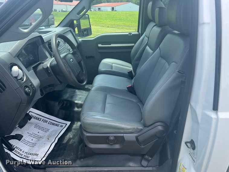 image for item JM9257 2013 Ford F350 Super Duty XL  pickup truck