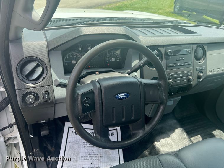 image for item JM9257 2013 Ford F350 Super Duty XL  pickup truck