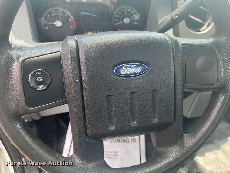 image for item JM9257 2013 Ford F350 Super Duty XL  pickup truck