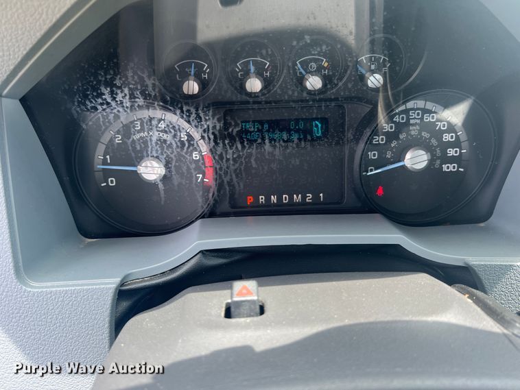 image for item JM9257 2013 Ford F350 Super Duty XL  pickup truck