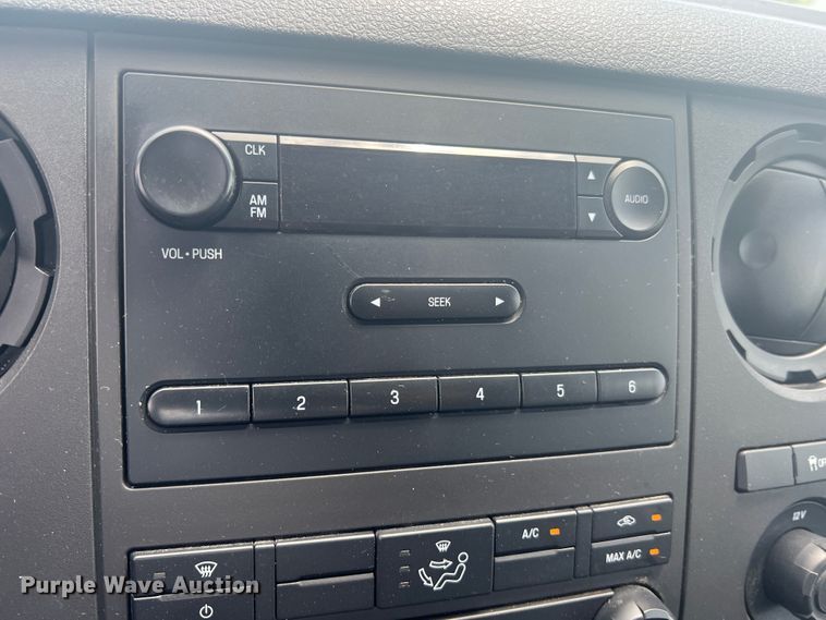 image for item JM9257 2013 Ford F350 Super Duty XL  pickup truck