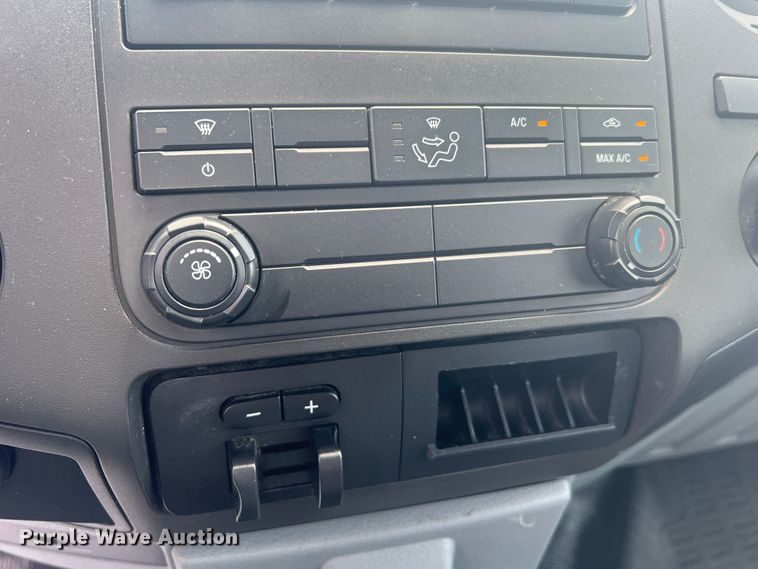 image for item JM9257 2013 Ford F350 Super Duty XL  pickup truck