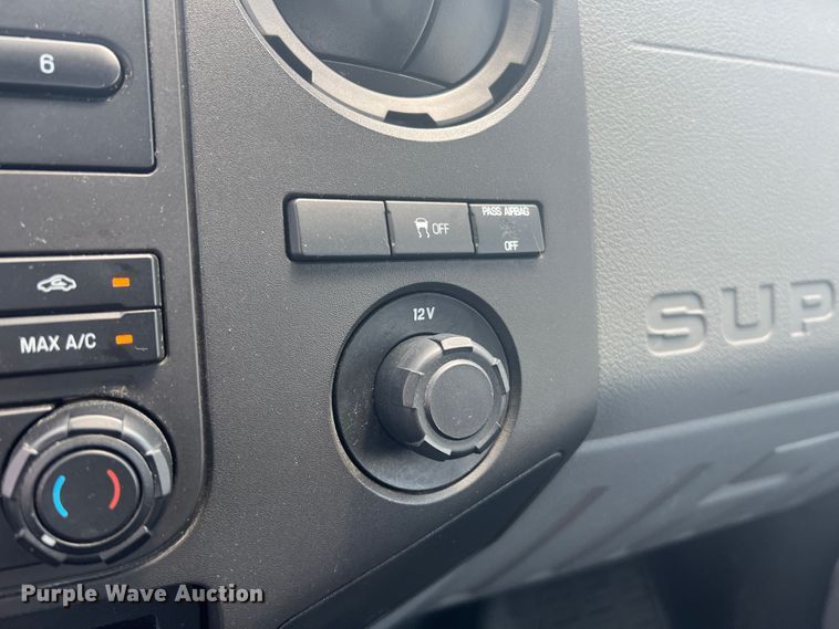 image for item JM9257 2013 Ford F350 Super Duty XL  pickup truck