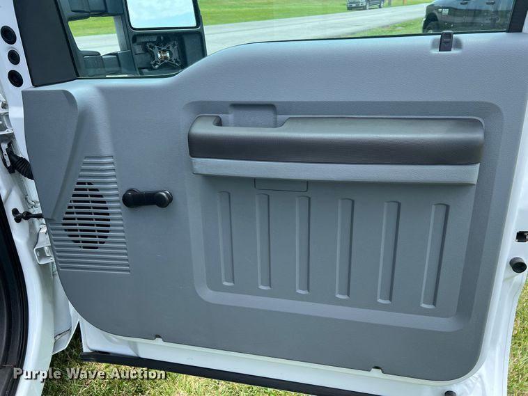 image for item JM9257 2013 Ford F350 Super Duty XL  pickup truck