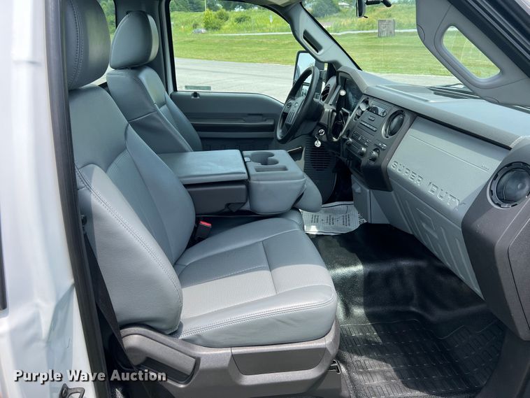 image for item JM9257 2013 Ford F350 Super Duty XL  pickup truck