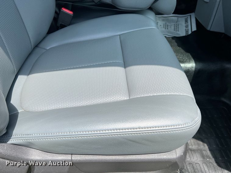 image for item JM9257 2013 Ford F350 Super Duty XL  pickup truck