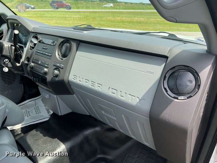 image for item JM9257 2013 Ford F350 Super Duty XL  pickup truck