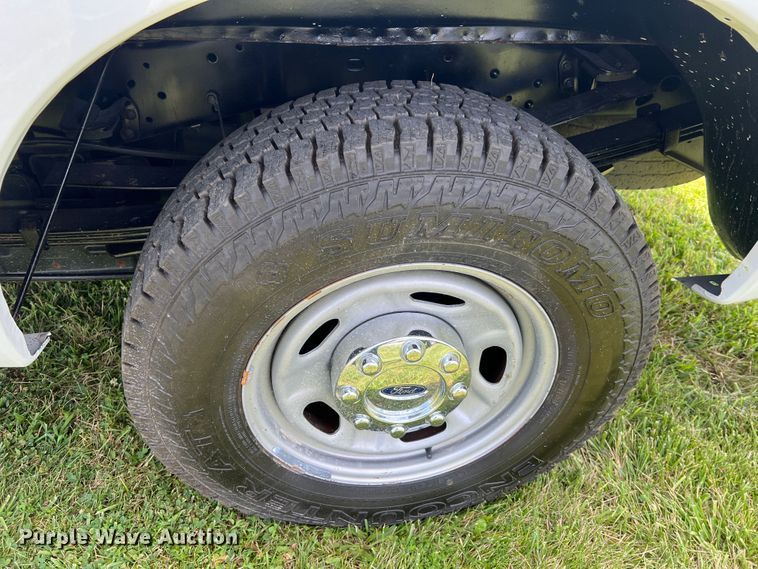 image for item JM9257 2013 Ford F350 Super Duty XL  pickup truck