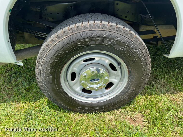 image for item JM9257 2013 Ford F350 Super Duty XL  pickup truck