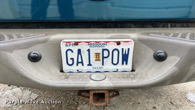 image for item JU9657 2001 Ford Explorer Sport Trac  Crew Cab pickup truck