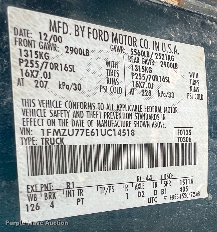 image for item JU9657 2001 Ford Explorer Sport Trac  Crew Cab pickup truck