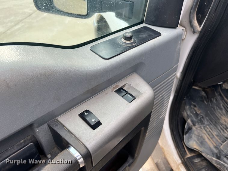 image for item JU9665 2016 Ford F250 Super Duty XLT  SuperCab pickup truck