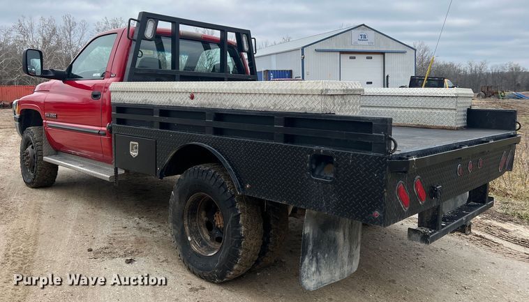 image for item JU9671 2001 Dodge Ram 3500 SLT Laramie  flatbed pickup truck