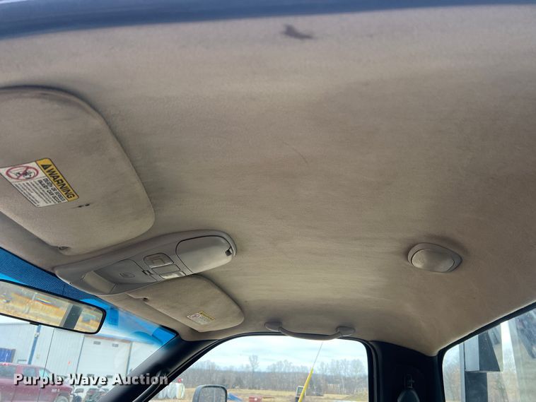 image for item JU9671 2001 Dodge Ram 3500 SLT Laramie  flatbed pickup truck