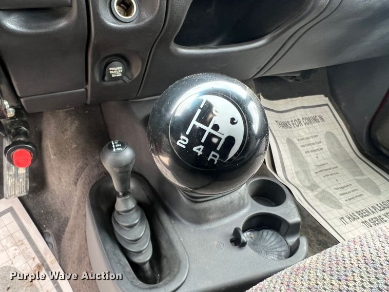 image for item JU9671 2001 Dodge Ram 3500 SLT Laramie  flatbed pickup truck