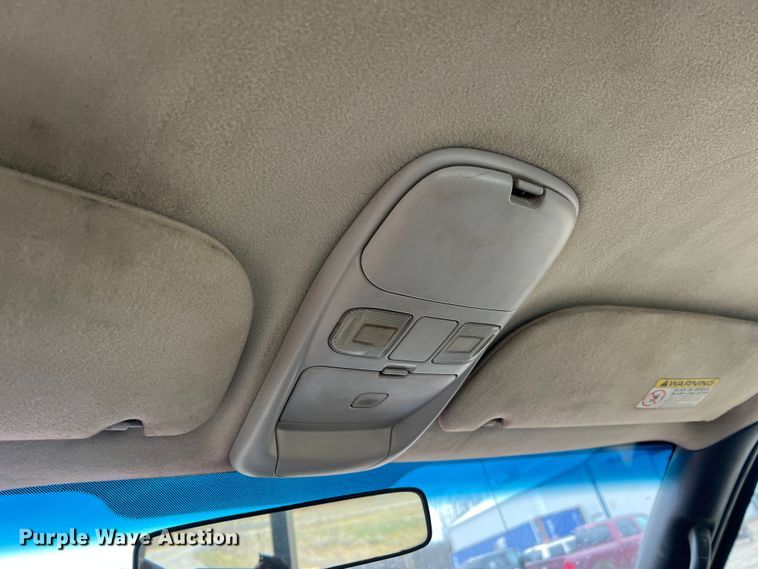 image for item JU9671 2001 Dodge Ram 3500 SLT Laramie  flatbed pickup truck